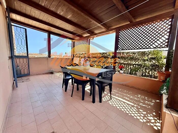 Appartamento con 5 locali in vendita in Via Monte Tosa, Siracusa