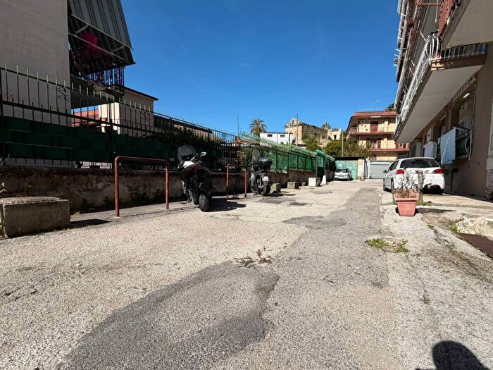 Appartamento bilocale in affitto in Strada Comunale Pianura Marano, Pianura, Napoli