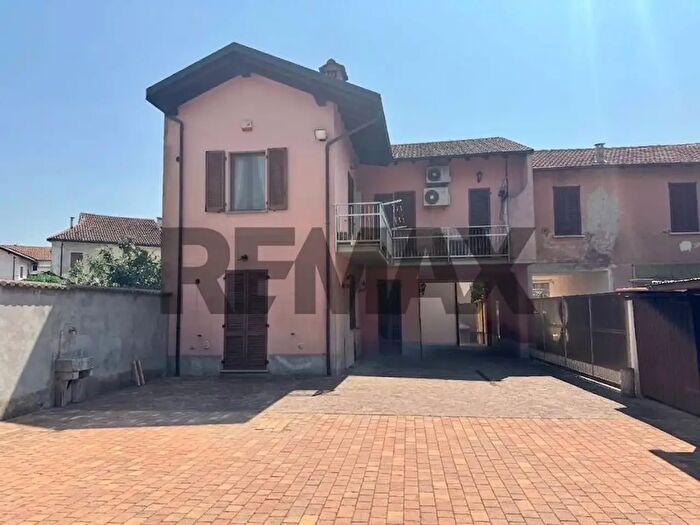 Casa con 5 locali in vendita in Via Santa Maria, Garlasco