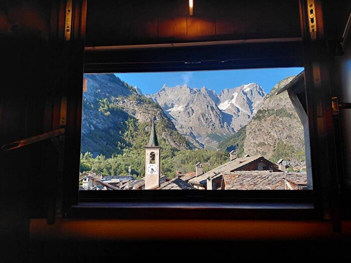 Appartamento bilocale in affitto in Via della Vittoria, Centro, Courmayeur