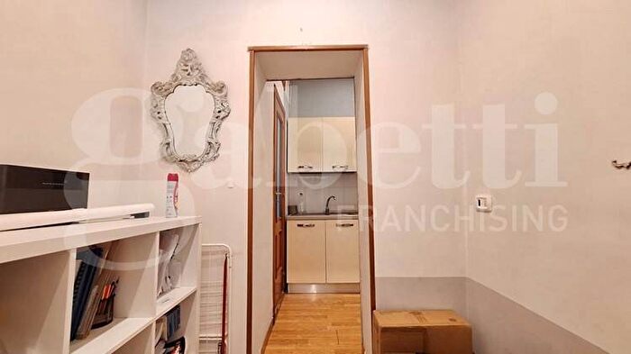 Appartamento monolocale in affitto in Vico Fonseca, Sanità, Napoli