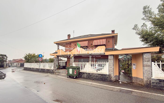 Appartamento con 6 locali in vendita in Via Cascina Nuova, Bruino