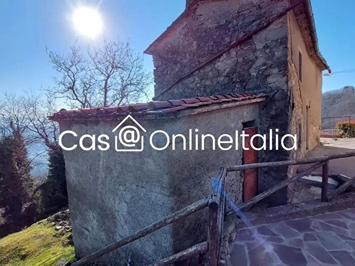 Casa con 5 locali in vendita in Via Case Geri Selvapiana, Pistoia