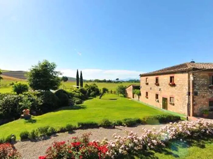 Casa con 20 locali in vendita in Via Roma, Monteroni DArbia