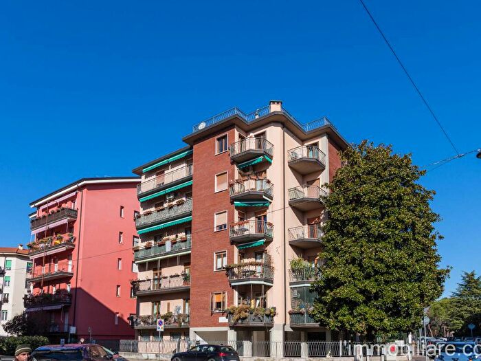 Appartamento con 5 locali in affitto in Via Niccolò Tommaseo, Ponte Crencano, Verona