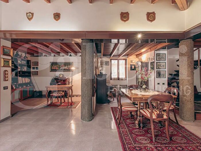 Case in Vendita e in Affitto - 3