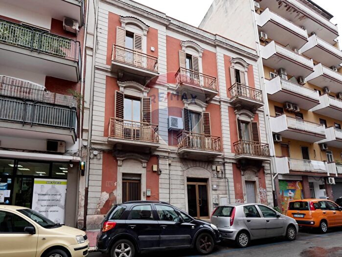 Appartamento quadrilocale in vendita in Via Pietro Ravanas, Bari