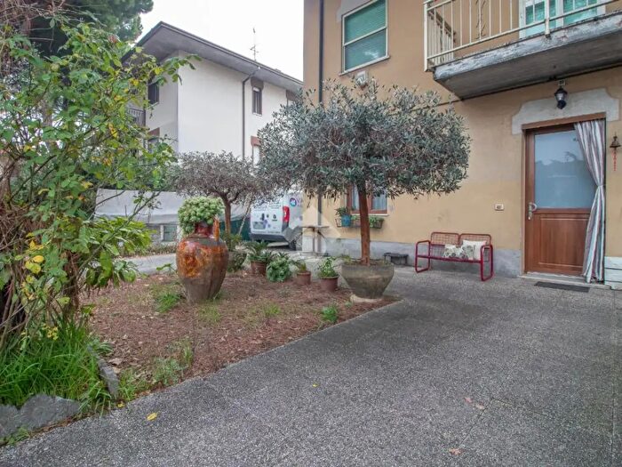 Appartamento quadrilocale in vendita in Via Bolsena, Cervia