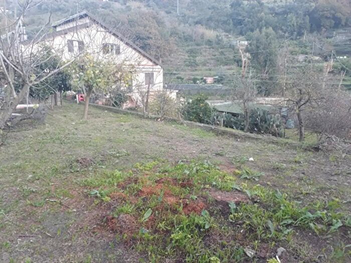 Casa con 12 locali in vendita in Strada Provinciale, Vallecrosia