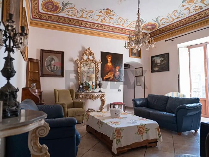 Appartamento con 14 locali in vendita in Via Giuseppe Licata, Sciacca