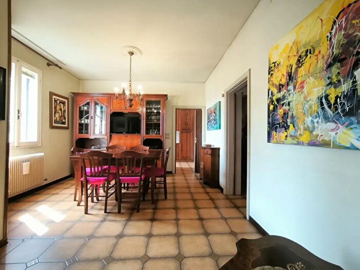 Casa con 5 locali in vendita in Vascon, Carbonera