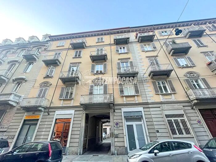 Appartamento con 5 locali in vendita in Via Massena, Torino