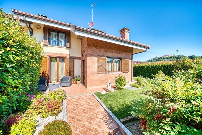 Casa con 5 locali in vendita in Via Don Savio, Reano