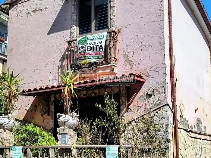 Casa quadrilocale in vendita in Via Caporale Antonio del Franco, Cesinali