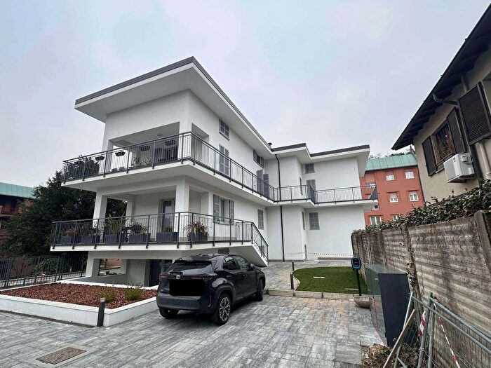 Appartamento trilocale in vendita in Grilloni, Appiano Gentile