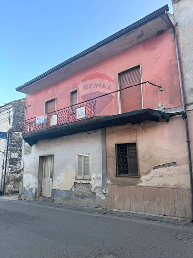 Appartamento trilocale in vendita in Via IV Novembre Snc, Carinola