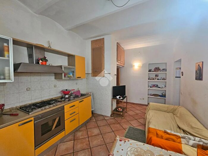 Appartamento trilocale in vendita in Via Istituto Denti, Foligno