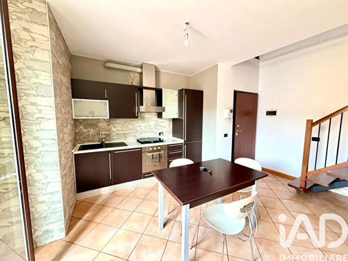 Appartamento quadrilocale in vendita in Via Colombo, Mirandola