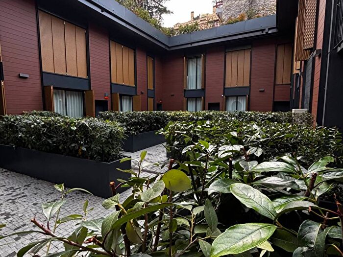 Appartamento bilocale in affitto in Via Savona, Solari, Milano