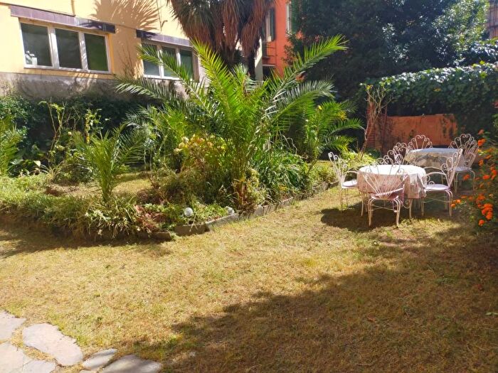 Appartamento trilocale in affitto in via della libertà, Centro Interno Ferrovia, Rapallo