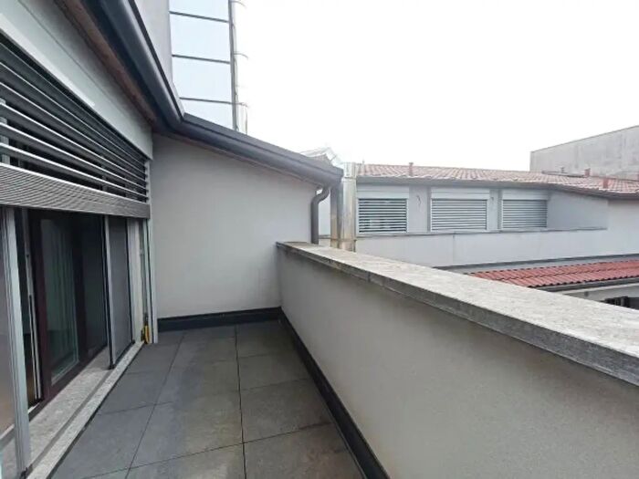 Appartamento con 6 locali in affitto in Via Gustavo Modena, Milano