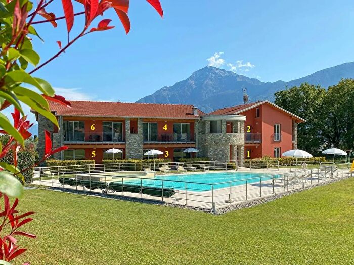 Appartamento trilocale in vendita in Gravedona ed Uniti