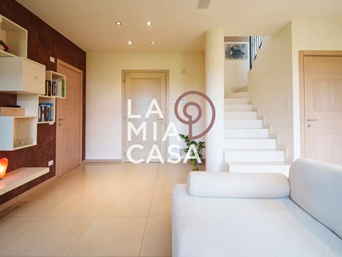 Casa con 9 locali in vendita in Via Chiesa, Sernaglia Della Battaglia