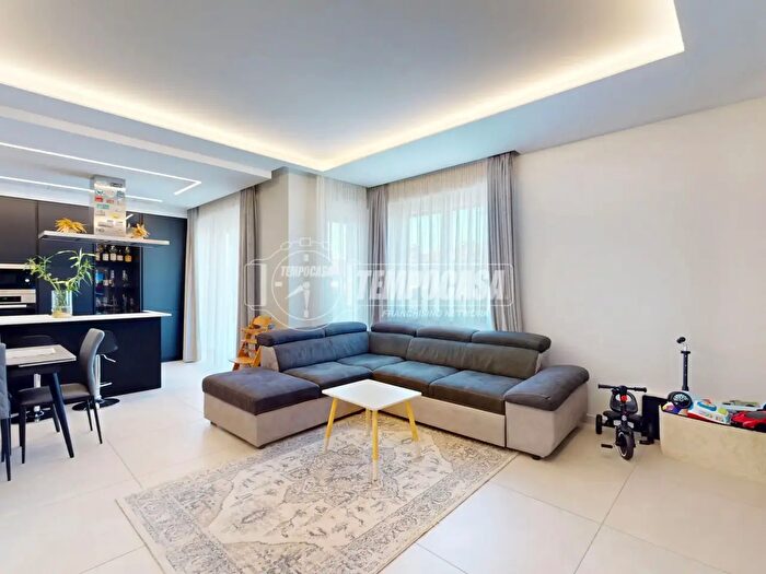 Appartamento trilocale in vendita in Via XXV Aprile, Cherasco
