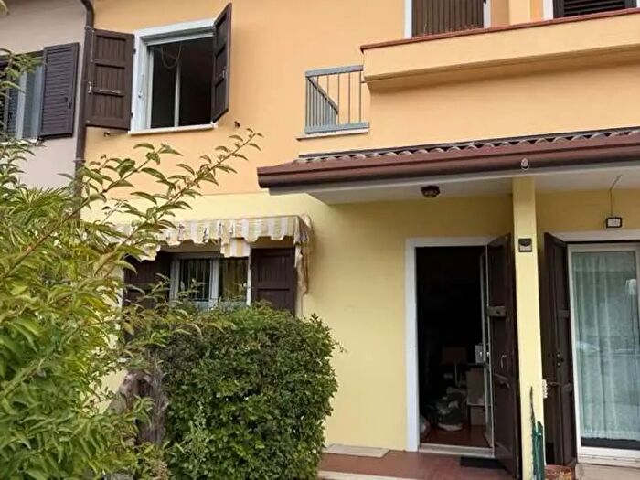 Casa con 7 locali in vendita in Alfonsine