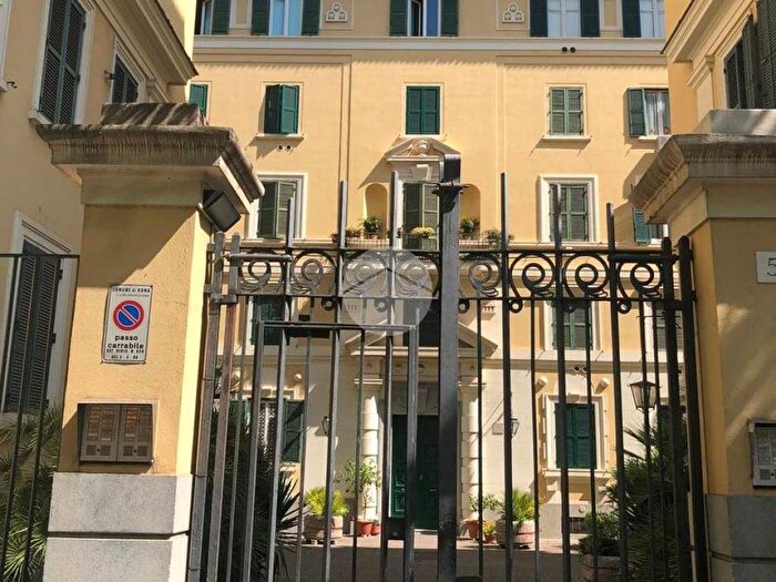 Appartamento trilocale in affitto in Via San Quintino, Esquilino, Roma