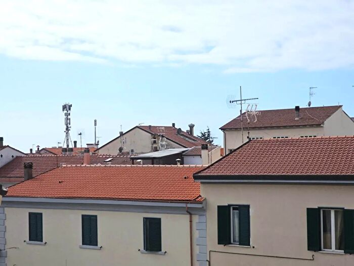 Appartamento trilocale in vendita in Cecina