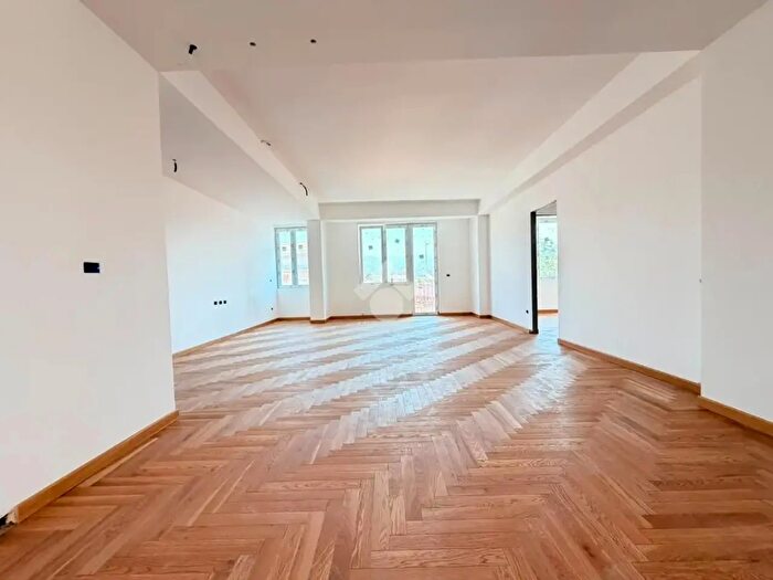 Appartamento trilocale in vendita in Via Sbarre Centrali, Reggio di Calabria
