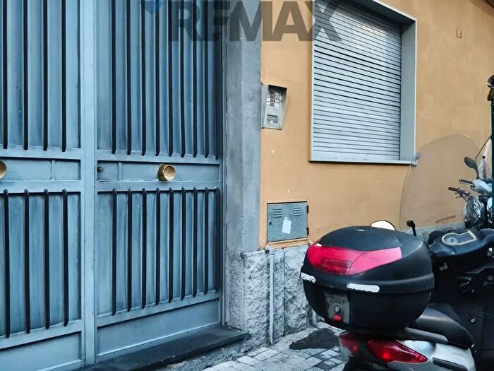 Appartamento trilocale in vendita in Via Wrzi, Catania