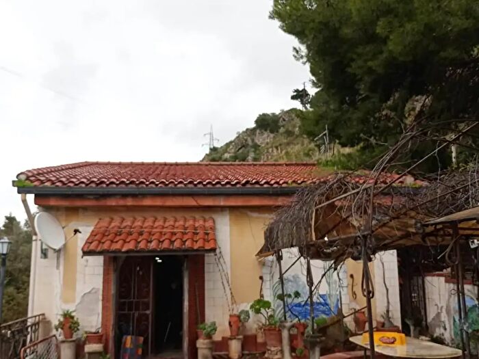 Appartamento con 6 locali in vendita in Contrada Piano Maglio Snc, Altofonte