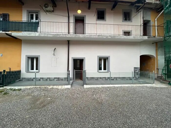 Appartamento bilocale in vendita in Via San Sebastiano, Marnate