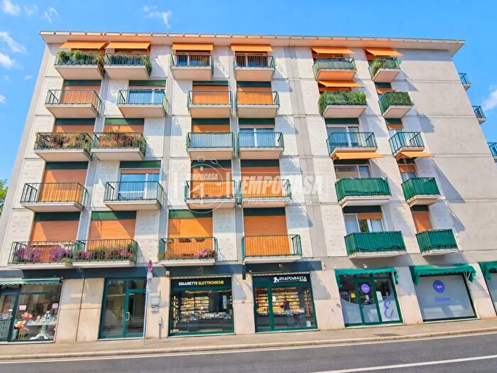 Case in Vendita e in Affitto - 2