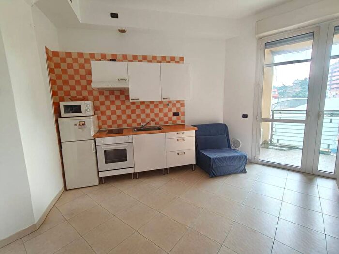 Appartamento bilocale in affitto in Piazza Marco Agrippa, Cermenate Abbiategrasso, Milano