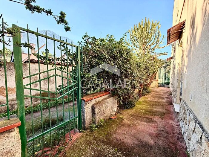 Casa quadrilocale in vendita in Via Sandro Pertini Bis, Cinisi