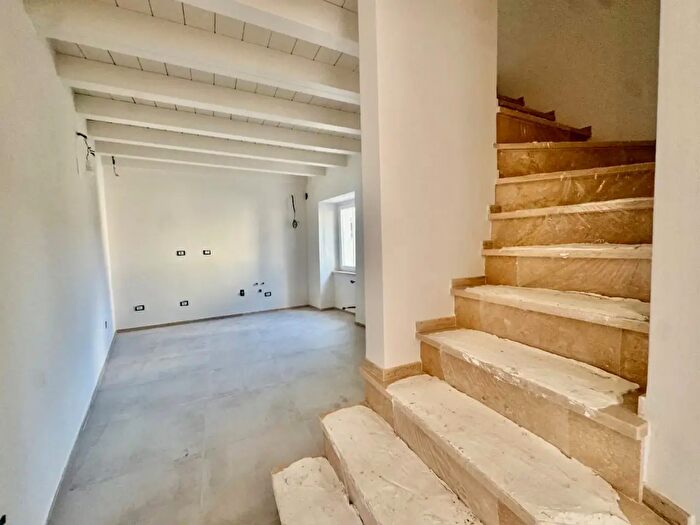 Casa trilocale in vendita in Ontepepe, Massa