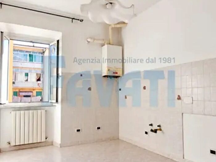 Appartamento quadrilocale in vendita in Piazza Giovine Italia, Livorno