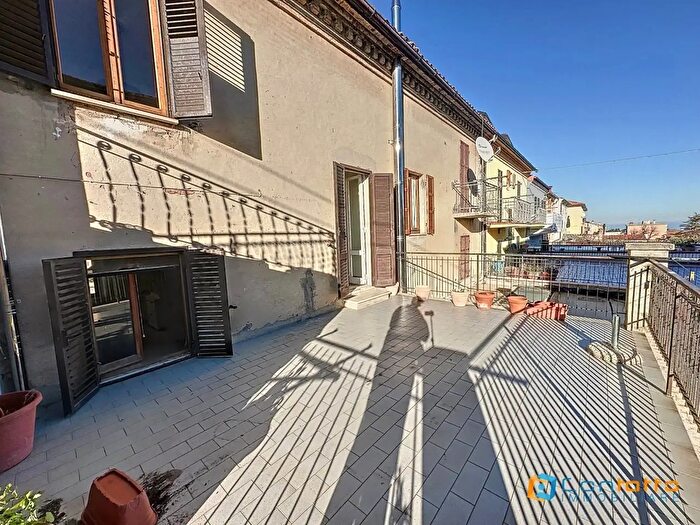 Appartamento con 5 locali in vendita in Via Trieste, Montefiore Dell'Aso