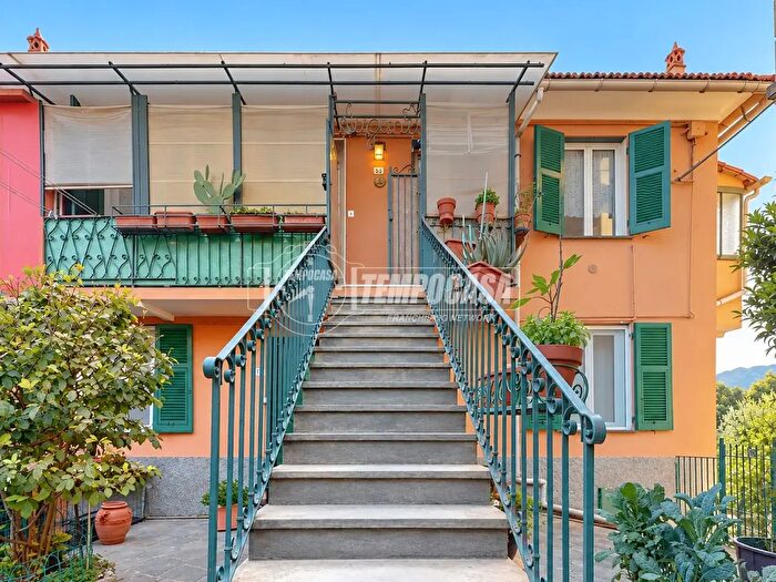 Appartamento trilocale in vendita in Rapallo