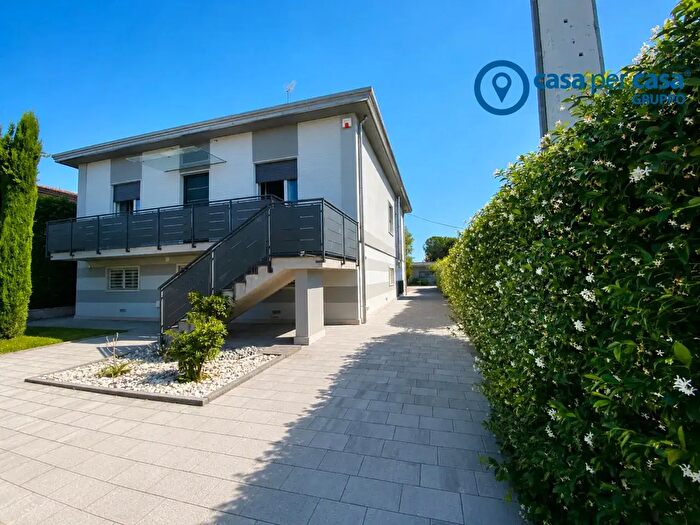 Casa con 5 locali in vendita in Via Ignazio Zanini, Rosolina