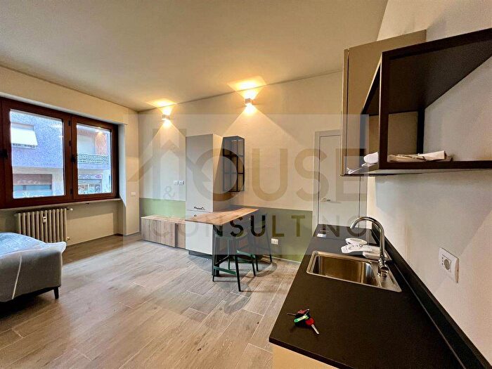 Appartamento bilocale in affitto in Corso San Gottardo, Milano