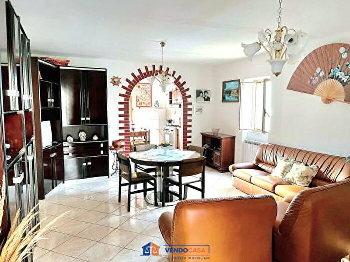 Appartamento con 5 locali in vendita in Via Rinascita, Celenza Sul Trigno