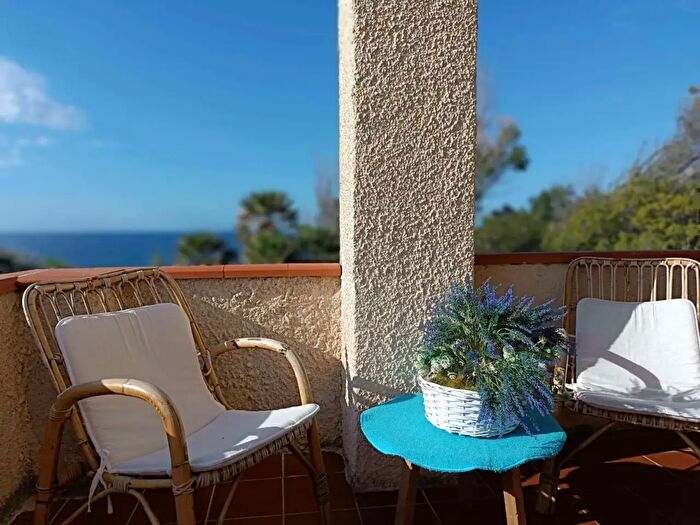 Casa con 12 locali in vendita in Punta Tramontana, Castelsardo