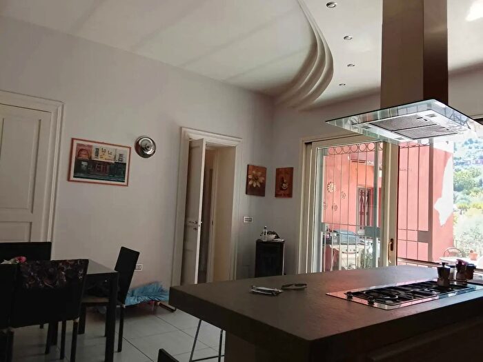 Appartamento con 5 locali in vendita in Via Roma, Gragnano