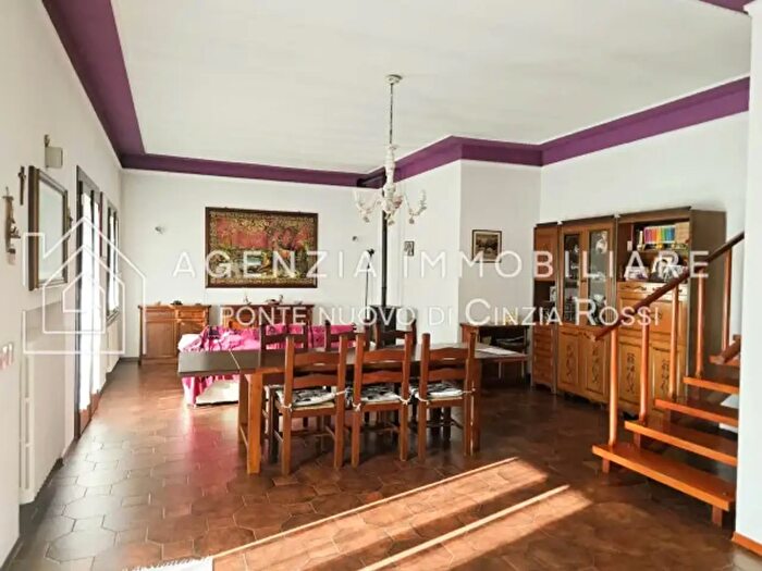 Casa con 6 locali in vendita in Ravenna