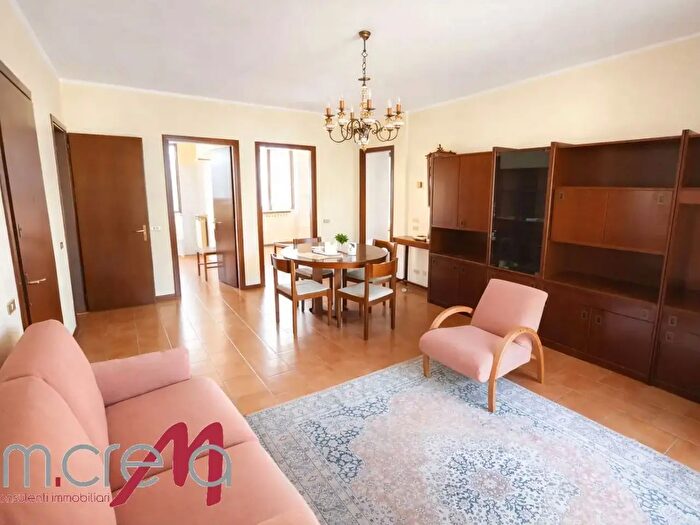 Appartamento quadrilocale in vendita in Via Enrico Martini, Crema