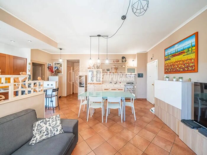 Appartamento quadrilocale in vendita in Via Casilina, Roma